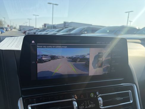 Used 2024 BMW M850i xDrive Coupe image 31