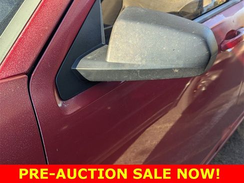 Used 2013 Dodge Avenger SE image 6