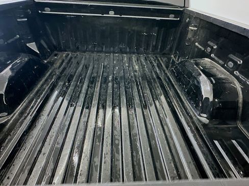 Used 2024 GMC Sierra 1500 Elevation image 30