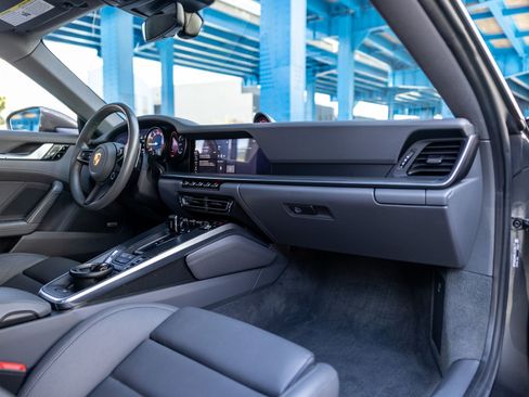 Certified 2020 Porsche 911 Carrera S RWD image 33