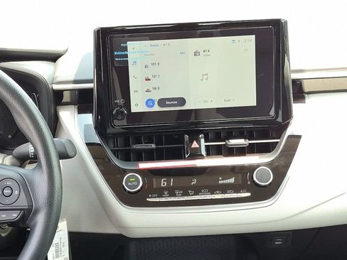 Used 2026 Toyota Corolla LE FWD image 17