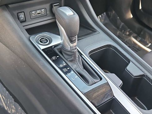 Used 2025 Nissan Sentra SV FWD image 31