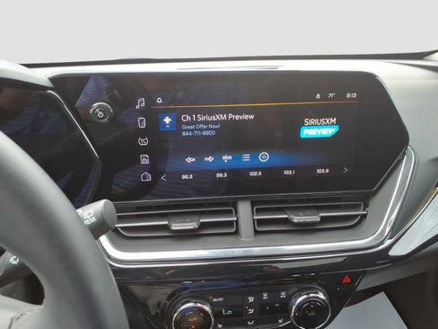 Certified 2025 Chevrolet Trax ACTIV w/ Sunroof Package FWD image 24