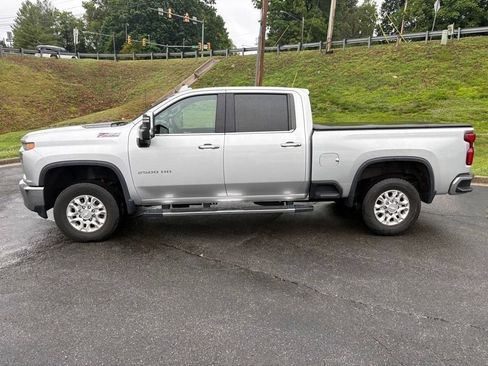 Used 2020 Chevrolet Silverado 2500 LTZ w/ LTZ Convenience Package AWD/4WD image 4
