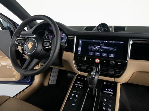 New 2026 Porsche Macan image 28