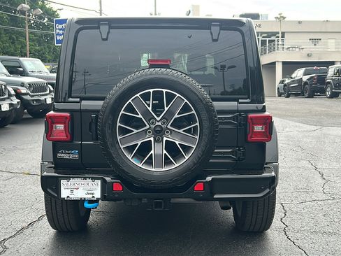 Certified 2023 Jeep Wrangler Unlimited Sahara AWD/4WD image 6