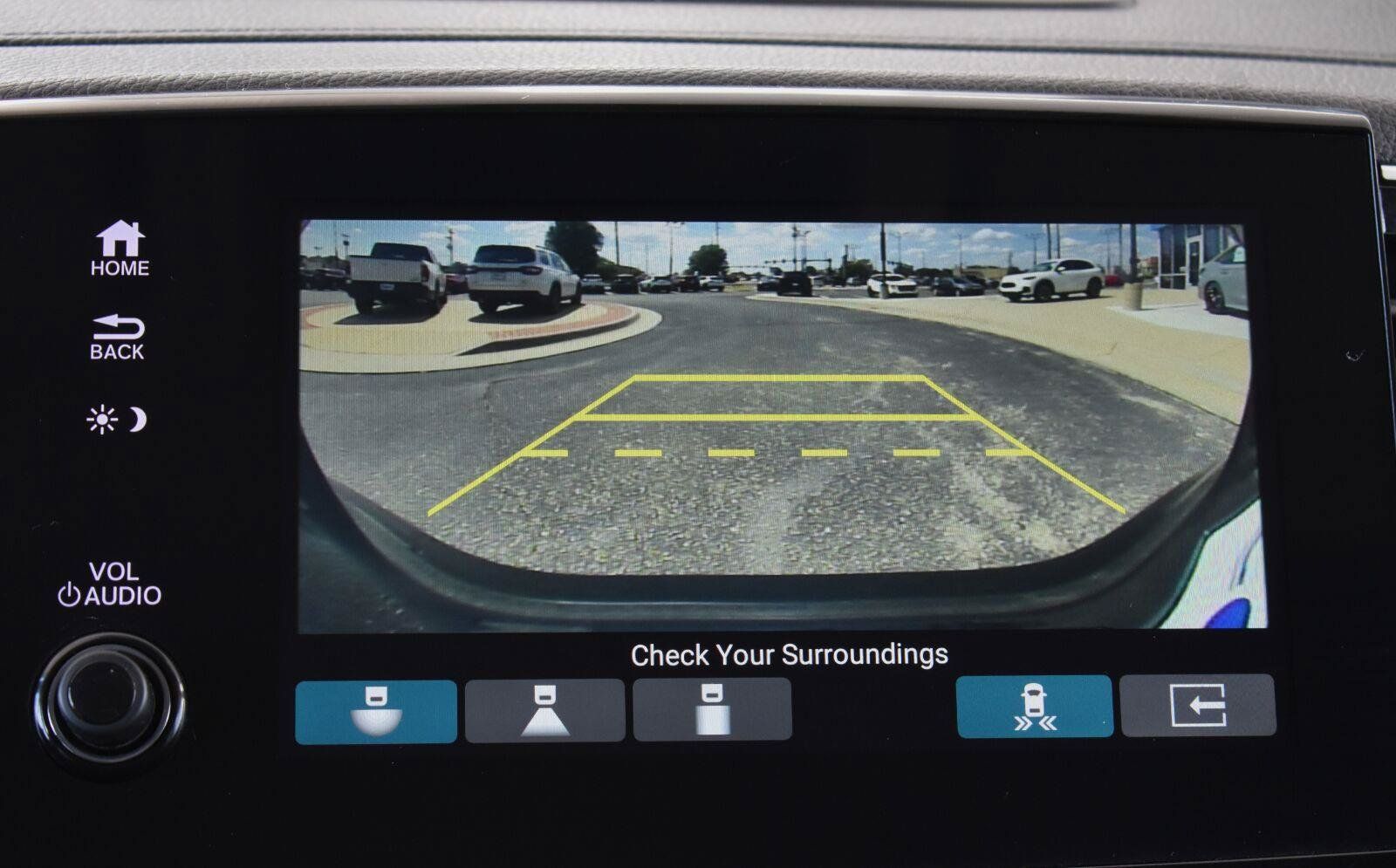 Used 2022 Honda Pilot Touring image 10