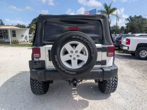 Used 2008 Jeep Wrangler X AWD/4WD image 6