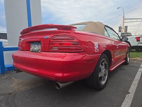 Used 1994 Ford Mustang GT image 2