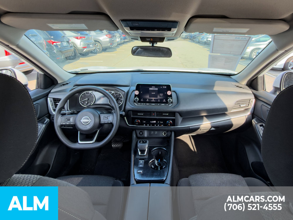 Used 2024 Nissan Rogue SV FWD image 17