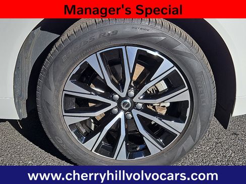 Certified 2024 Volvo XC60 B5 Core w/ Protection Package Premier image 8