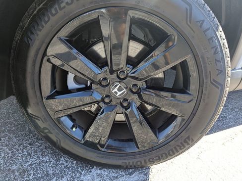 Used 2025 Honda Pilot Black Edition image 34