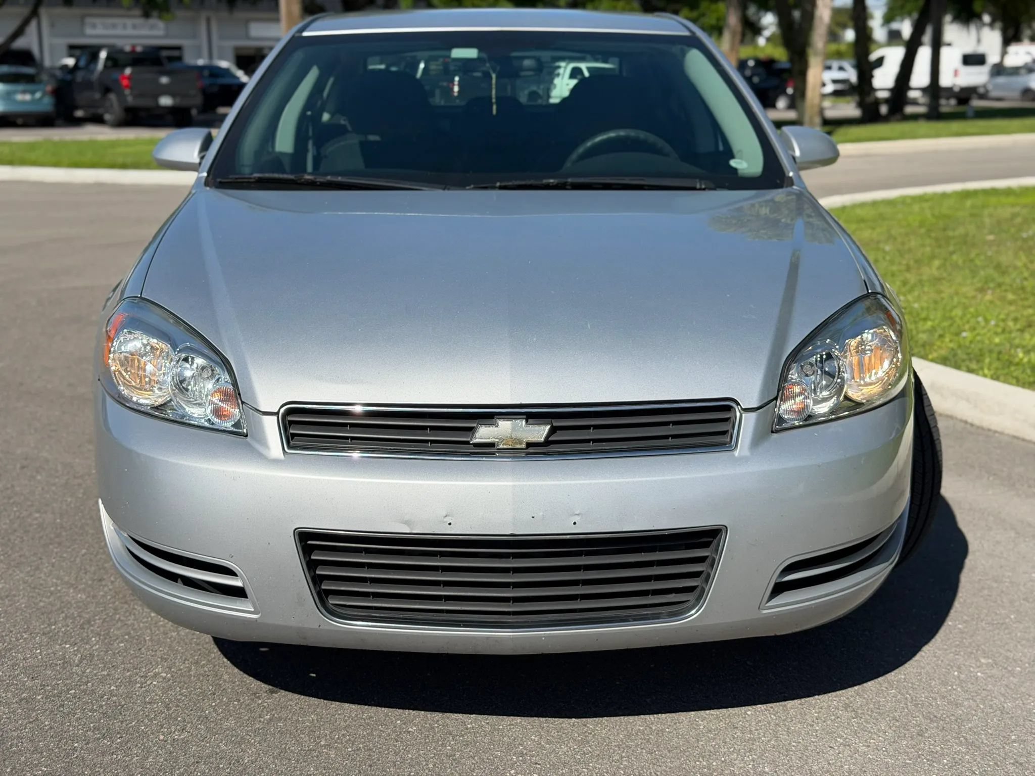 Used 2009 Chevrolet Impala LT FWD image 3