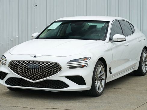 Used 2022 Genesis G70 2.0T image 46