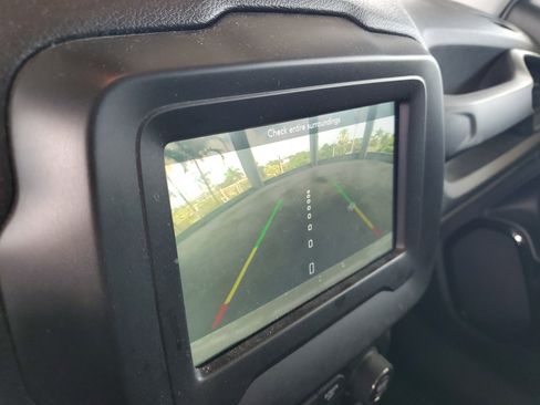 Used 2020 Jeep Renegade Altitude AWD/4WD image 26