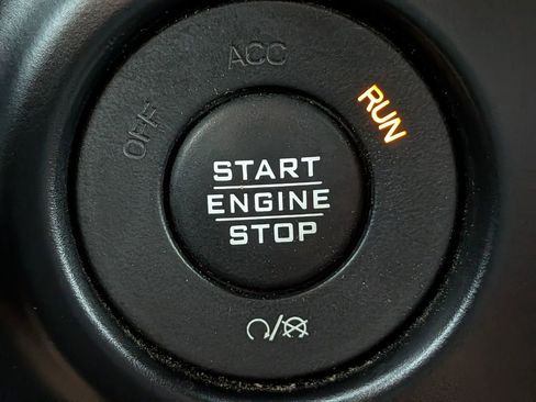 Used 2020 Jeep Wrangler Unlimited Sahara w/ Safety Group image 28