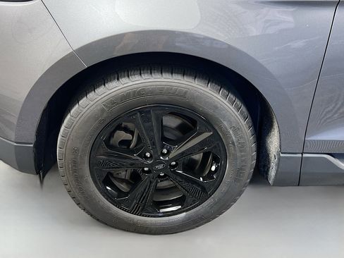 Used 2024 Ford Edge SE AWD/4WD image 13