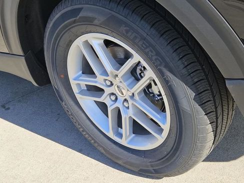 New 2026 Ford Explorer Active image 9