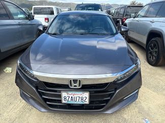 Used 2018 Honda Accord Touring video 2