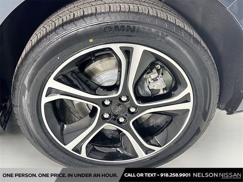 Used 2023 Ford Edge ST w/ Cargo Accessory Package image 31