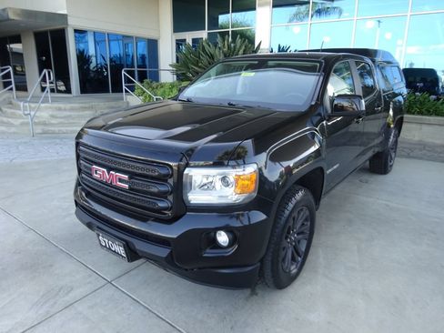 Certified 2018 GMC Canyon SLE w/ Nightfall Edition AWD/4WD image 3
