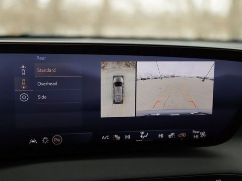 Used 2025 Buick Enclave Sport Touring image 17