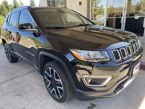 Used 2018 Jeep Compass Limited w/ Safe & Security Group AWD/4WD image 11