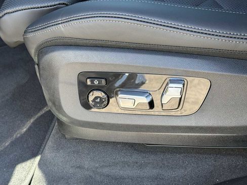 New 2026 BMW X7 xDrive40i w/ Executive Package image 11