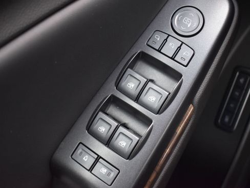 Used 2015 Chevrolet Tahoe LT AWD/4WD image 14