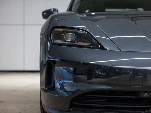 New 2025 Porsche Taycan image 9