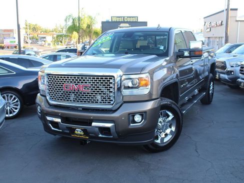 Used 2015 GMC Sierra 3500 Denali w/ Duramax Plus Package AWD/4WD image 40