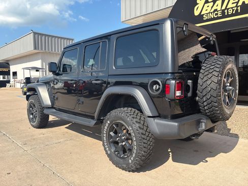 Used 2023 Jeep Wrangler Willys image 10