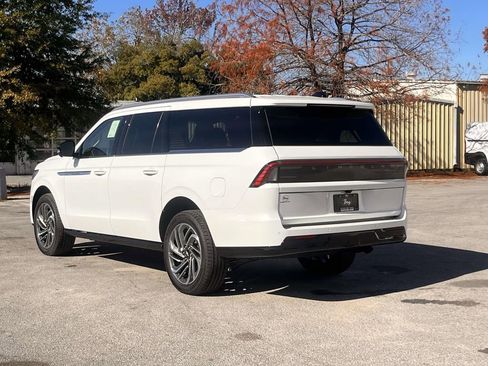New 2025 Lincoln Navigator L Reserve image 3