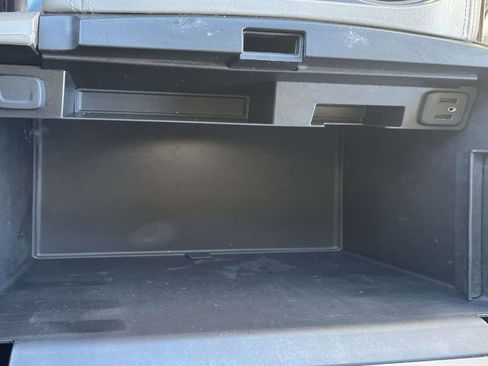 Used 2019 GMC Yukon SLE image 23