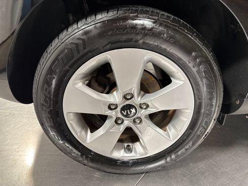 Used 2017 Kia Soul FWD image 13