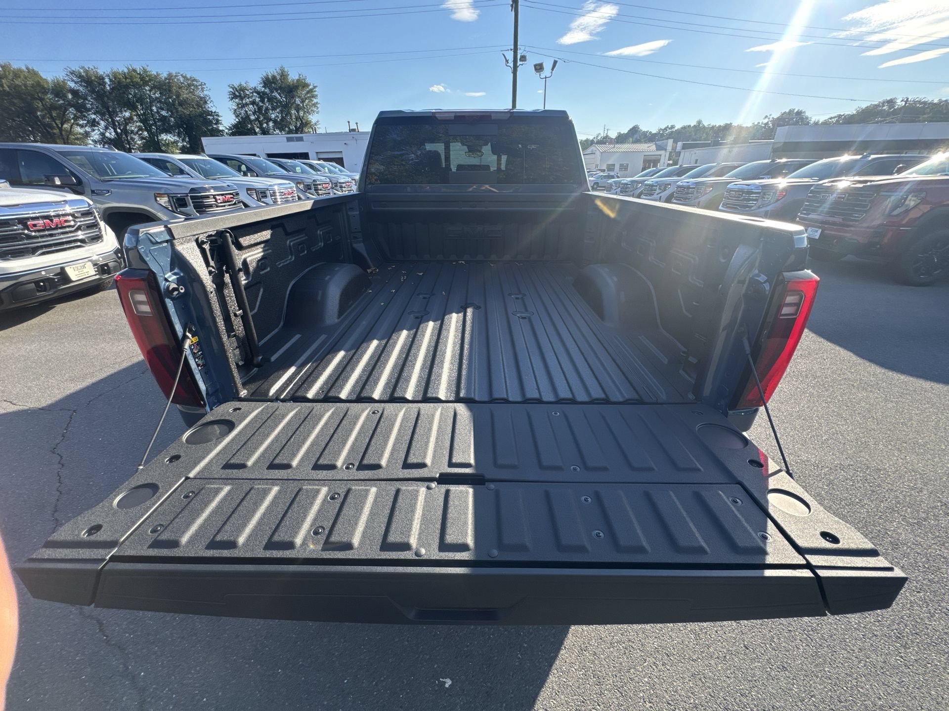 New 2026 GMC Sierra 2500 Denali Ultimate AWD/4WD image 21
