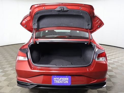 Used 2023 Hyundai Elantra SEL FWD image 15