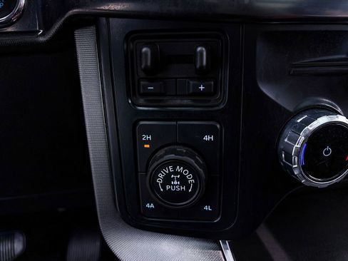 Used 2025 Ford F150 Platinum w/ FX4 Off-Road Package image 26