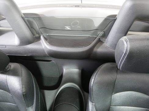 Used 2014 Nissan 370Z Roadster image 13