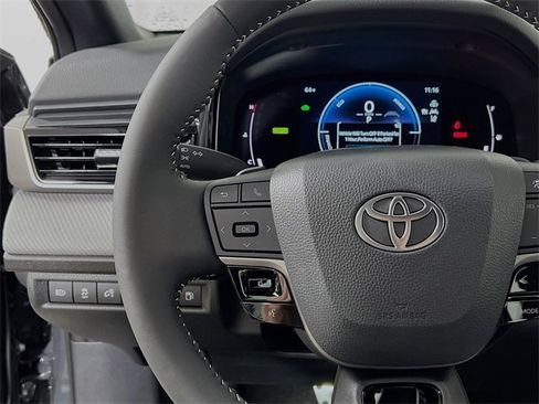 New 2025 Toyota Camry SE image 16