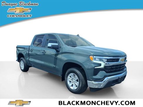 Used 2025 Chevrolet Silverado 1500 LT RWD image 1