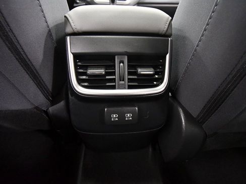 Used 2022 Subaru Outback Premium image 17