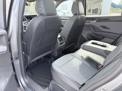 New 2026 Volkswagen Tiguan SE R-Line AWD/4WD image 25