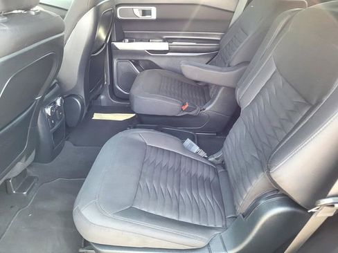 Certified 2020 Ford Explorer XLT w/ Comfort Package AWD/4WD image 12