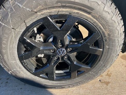 New 2026 Volkswagen Atlas Peak Edition image 11