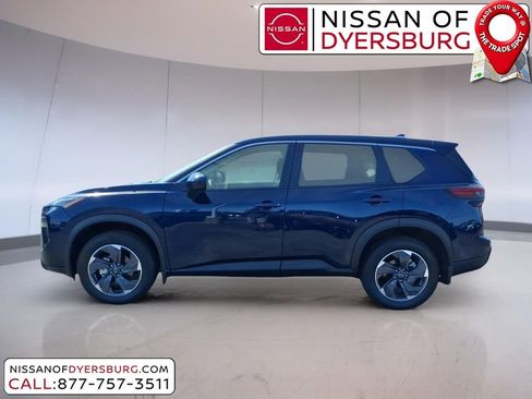 Used 2025 Nissan Rogue SV FWD image 6