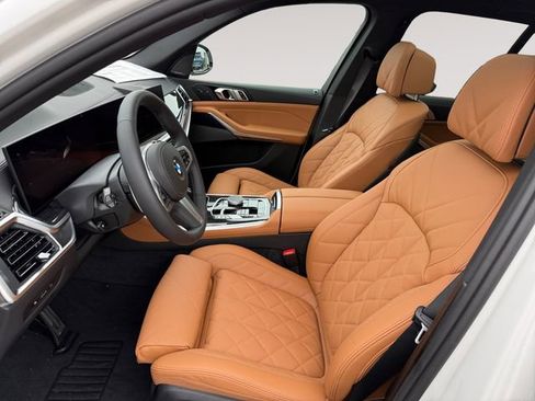 New 2026 BMW X5 xDrive40i w/ M Sport Package AWD/4WD image 9