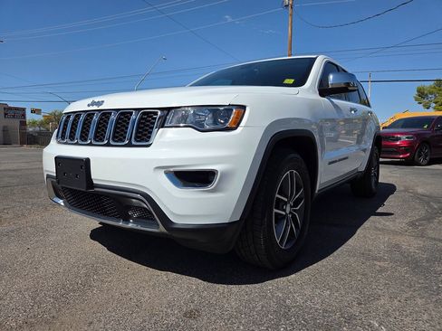 Used 2017 Jeep Grand Cherokee Limited w/ Trailer Tow Group IV AWD/4WD image 27