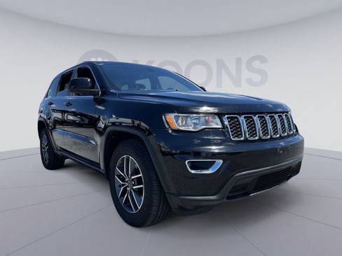 Used 2019 Jeep Grand Cherokee Laredo w/ Laredo X Package RWD image 8