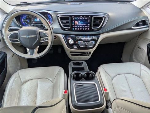 Used 2018 Chrysler Pacifica Limited w/ Advanced Safetytec Group image 16